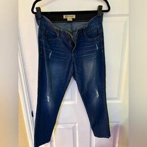 EUC Democracy Cropped Ankle Pant Style B1176BBVS distressing size 8